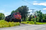 CN 8942 leads 306 at Rue De La Pointe